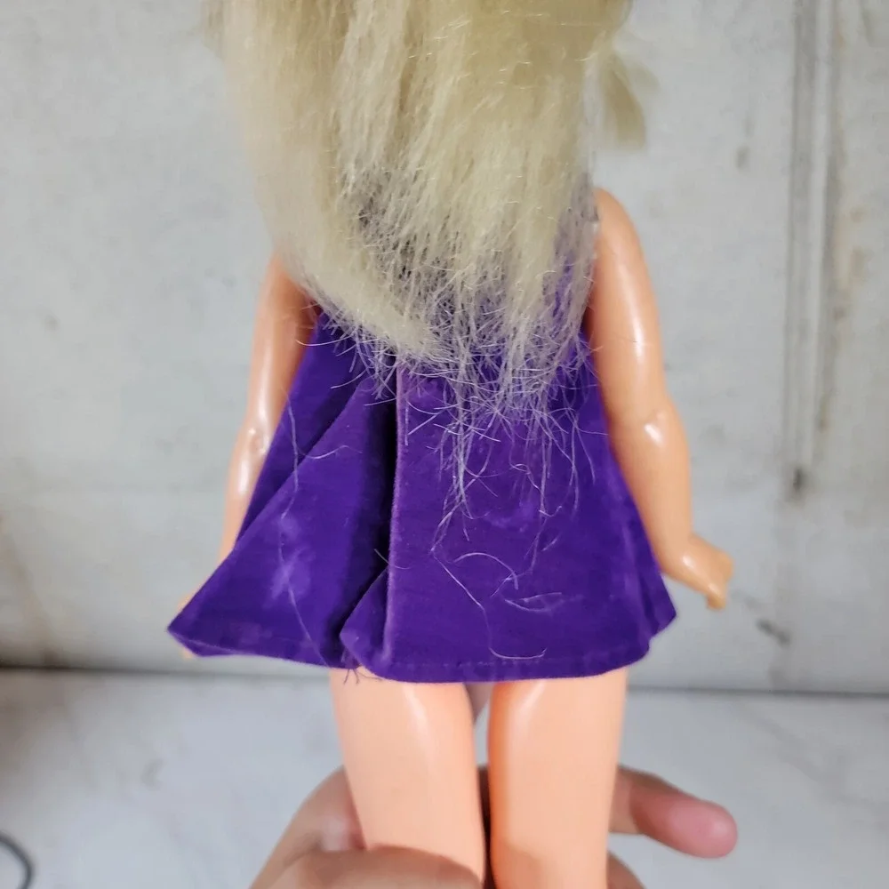 Vtg 1970s Ideal Crissy Family‎ Cousin Velvet With Original Dress Purple Damaged